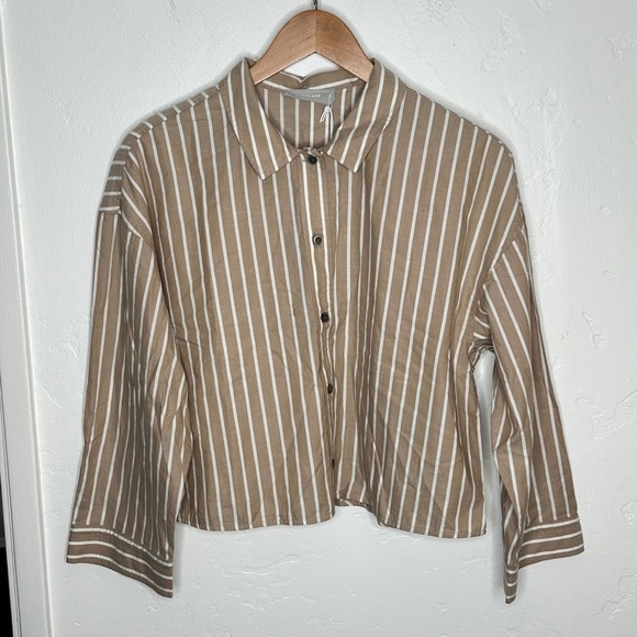Everlane Tan and White Striped Button Down Shirt - Picture 2 of 7